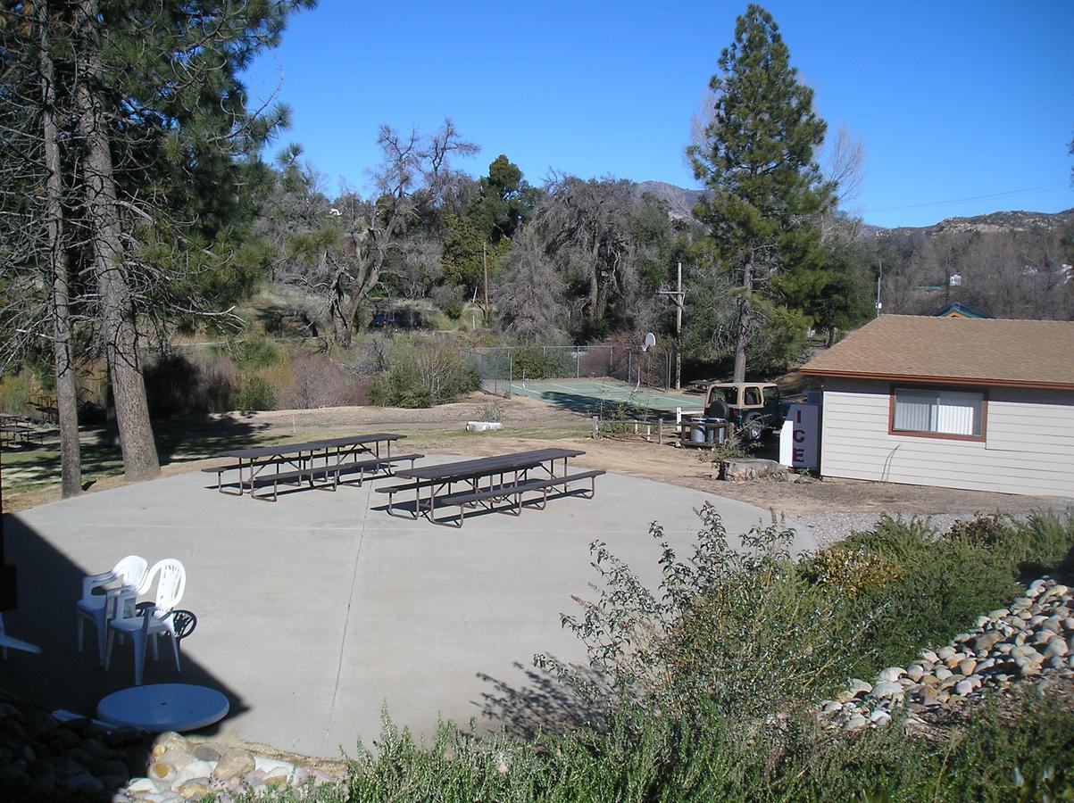 Oakzanita Springs Camping Resort Cottage 4 Descanso ภายนอก รูปภาพ