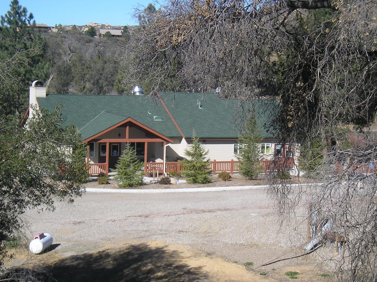 Oakzanita Springs Camping Resort Cottage 4 Descanso ภายนอก รูปภาพ